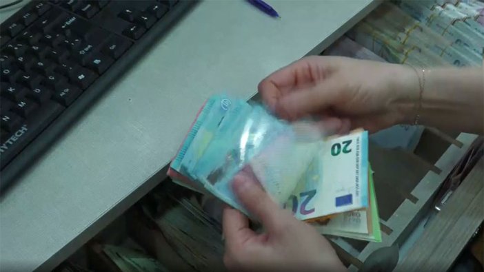 Merkez Bankası kararını açıkladı dolar ve euro haftayı böyle kapattı