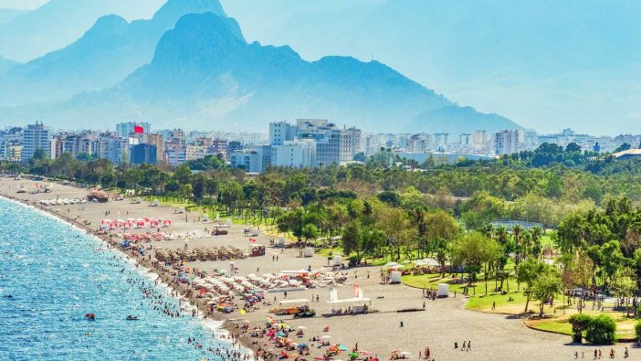 Antalya'da sıcaklık rekoru: Termometre 41 dereceyi gördü