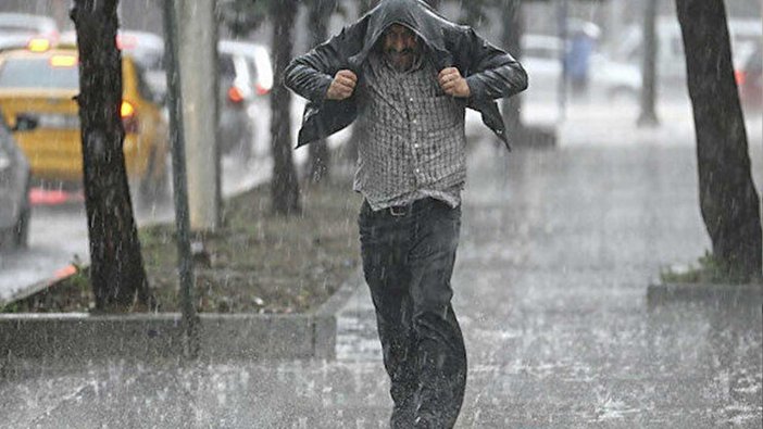 Meteoroloji uyardı! İstanbul'da kuvvetli sağanak yağış