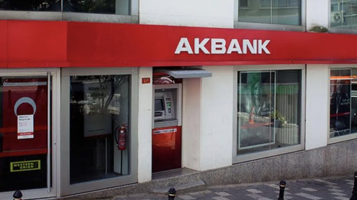 Akbank'tan kredi kartlarındaki mükerrer işleme dair kritik açıklama