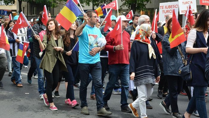 Romanya'da Türk yürüyüşü yapıldı