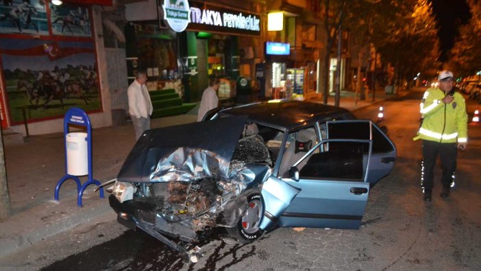 Tekirdağ'da korkunç kaza! İki araç kafa kafaya çarpıştı: 5 yaralı
