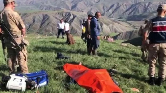 Erzincan'da yıldırım çarpması 3 çobanın canına mâl oldu!
