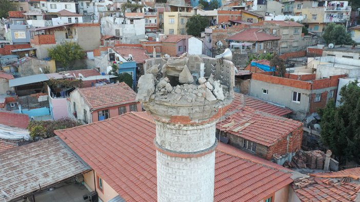 İzmirlileri korkutan deprem güvenlik kameralarına böyle yansıdı