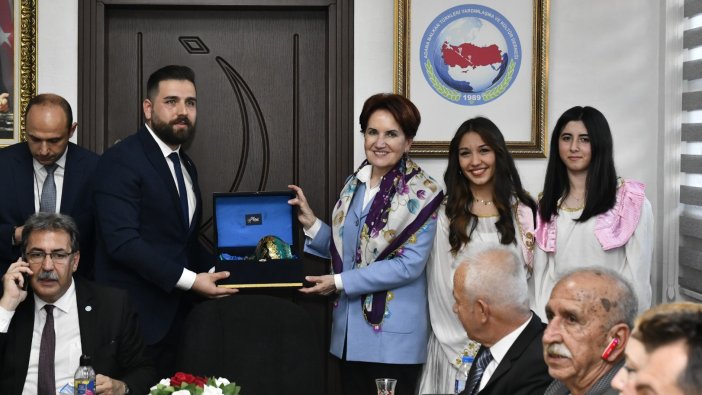 Akşener, Adana Balkan Türklerini ziyaret etti