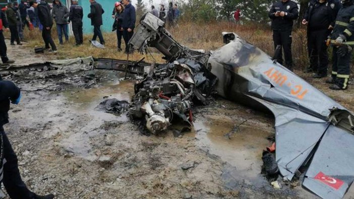 Bursa Osmangazi'de tek motorlu uçak düştü!
