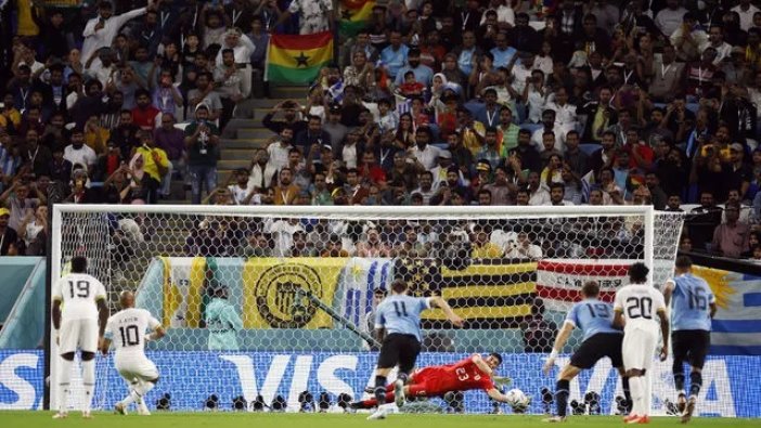Uruguay'a galibiyet yeterli olmadı
