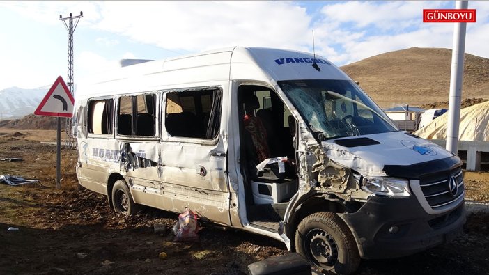 Hakkari'de feci kaza: 10 yaralı