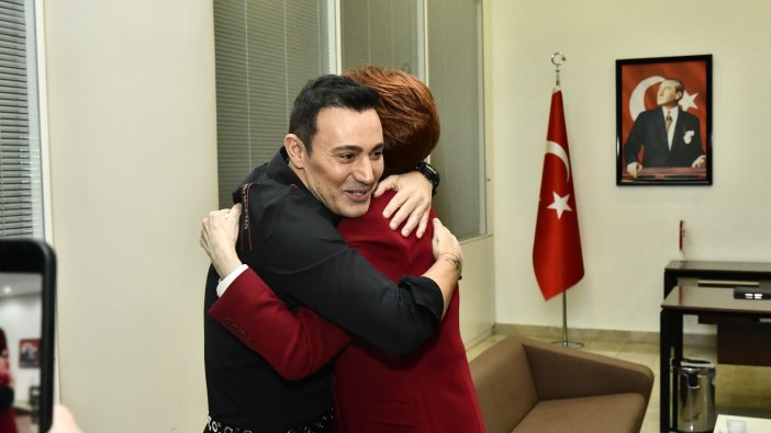 İYİ Parti Büyük Kadın Buluşması'na Mustafa Sandal damga vurdu!