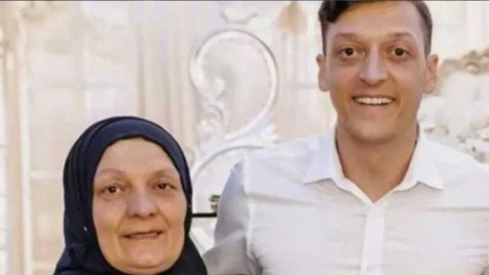 Mesut Özil'den annesini duygulandıran paylaşım! ''Evladın olmak en büyük şansım''