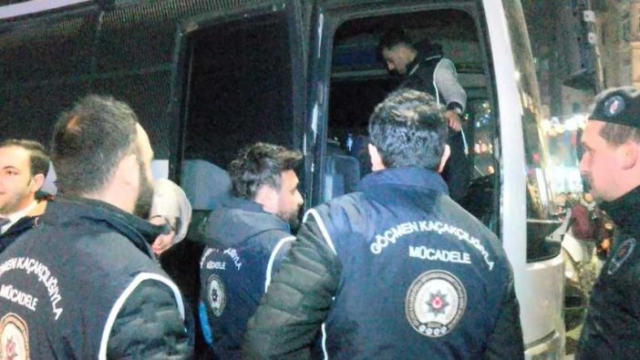Taksim'de 60 kaçak göçmen yakalandı!