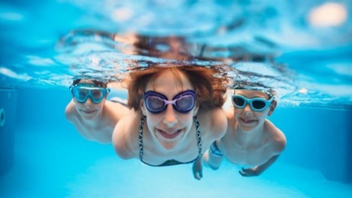 Havuz ve deniz kulak enfeksiyonu riskini artırıyor mu?
