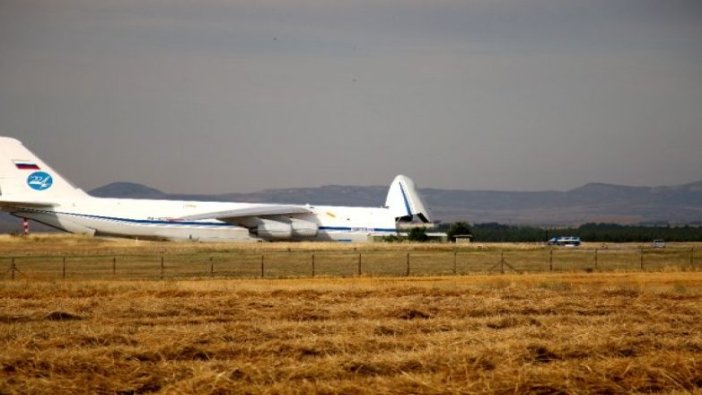 S-400 sevkiyatı kapsamında 10'uncu uçak Mürted'e indi