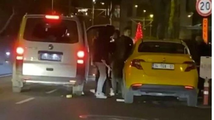 Beyoğlu’nda taksiciye sopalı saldırı! İşte o anlar