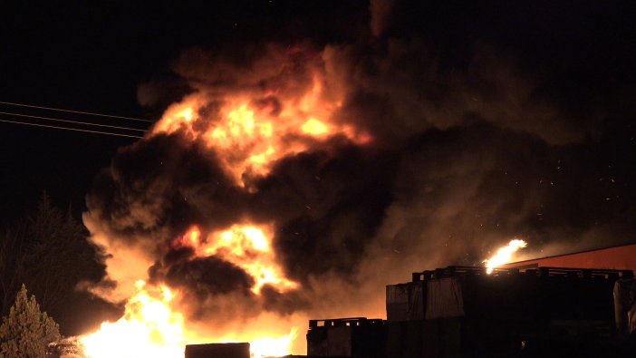 Bursa’da trafo dehşeti: İş yeri alev alev yandı!