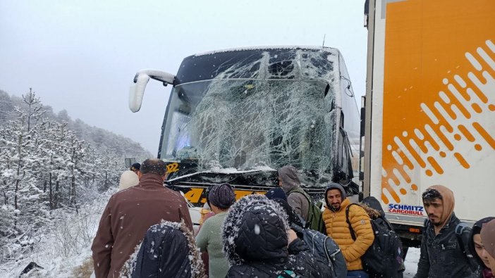 Bolu’da zincirleme kaza: Faciadan dönüldü!