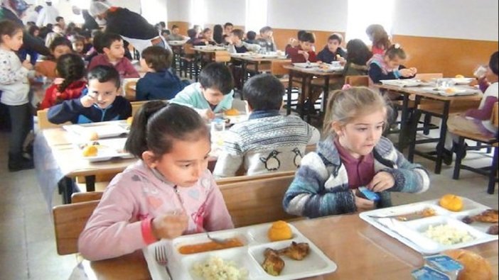 Okulların açılmasına 1 gün kala duyuruldu! Aileler binlerce lira masraftan kurtuldu: Yarından itibaren ücretsiz verilecek