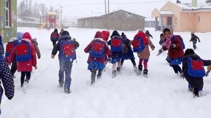 Eğitime kar engeli: İşte okulların tatil edildiği iller…