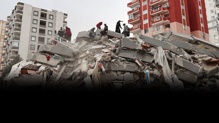 AFAD depremdeki can kaybını açıkladı: 2379 kişi hayatını kaybetti!