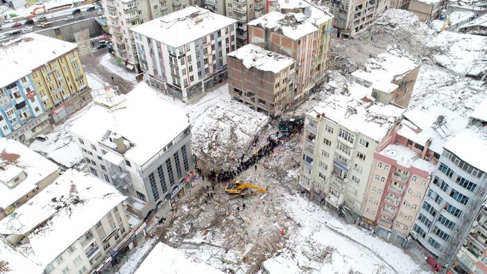Cengiz Holding'den 500 milyon TL'lik deprem yardımı!