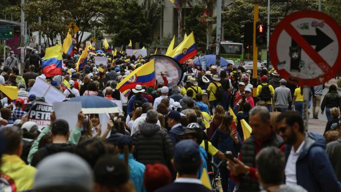 Kolombiya'da sağlık reformu yasasına protesto!
