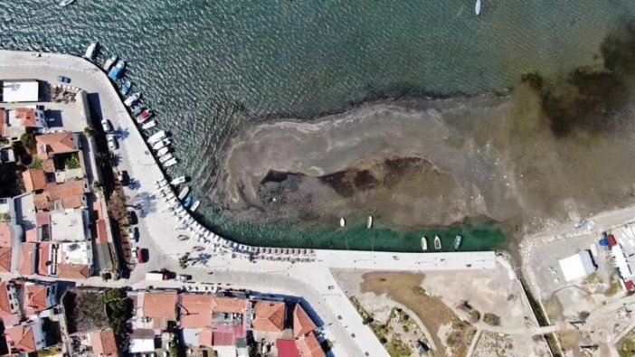 Ege Denizi'nde korkutan manzara: Bu bir deprem sinyali mi?