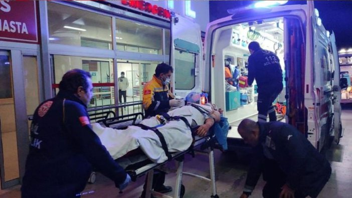 Adana'da meydana gelen deprem sonrası madende göçük: 1 işçi ağır yaralandı