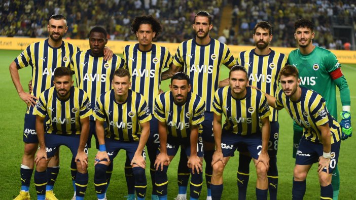 İşte en sürpriz isim: Fenerbahçe 3 isimle yollarını ayırıyor!