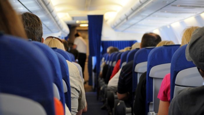 Uçakta skandal hareket: O yolcu bir daha uçağa binemeyecek!