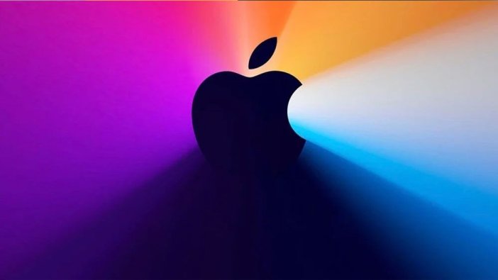Apple o renkten vazgeçemedi: Merakla beklenen iPhone 14 yeni rengi ile satışa çıktı