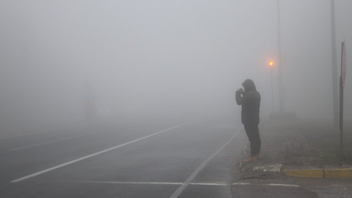 Bolu Dağı'nda yoğun sis: Görüş mesafesi 10 metreye düştü!