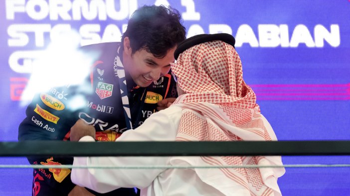Suudi Arabistan Grand Prix'sini Sergio Perez kazandı