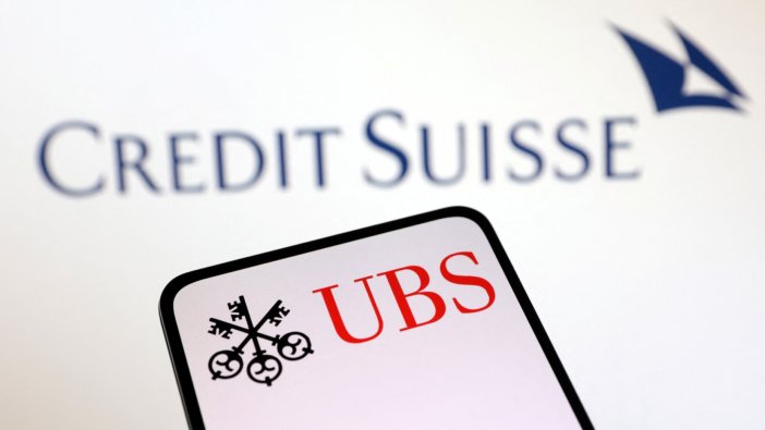 İsviçre Merkez Bankası UBS Credit Suisse'i satın almasını destekledi