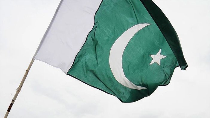 Pakistan Adalet Hareketi Partisi mensubunun aracına suikast düzenlendi