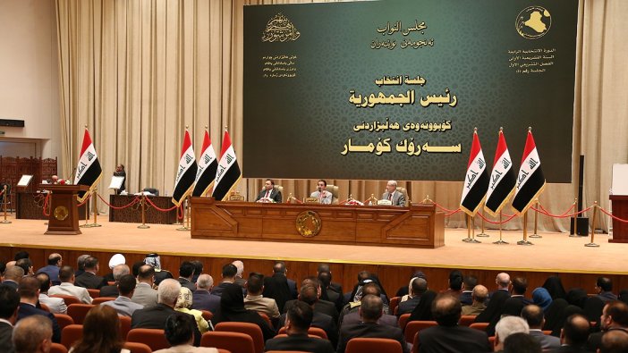 Irak Meclisi'nde kavga: Yasa tasarısı oylamasında ortalık karıştı