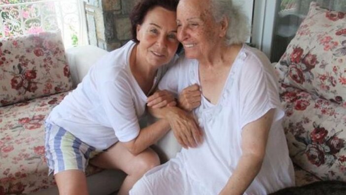 Fatma Girik'in annesi Münevver Ukav yaşamını yitirdi