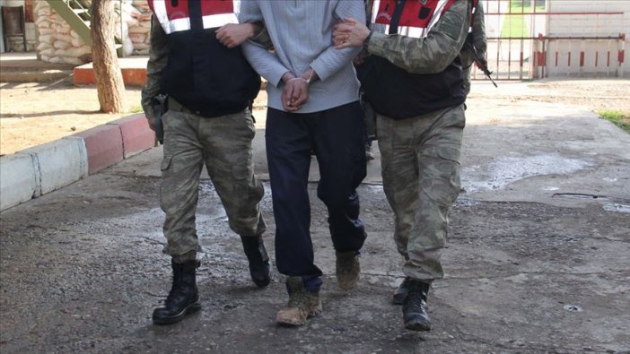 Hakkari'de 2 PKK'lı terörist teslim oldu