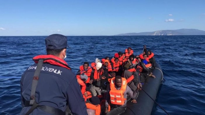 Yunanistan'ın ittiği 41 göçmen kurtarıldı