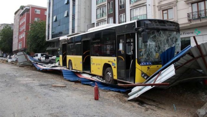 Beykoz'da zincirleme trafik kazası: İki kazada 5 kişi yaralandı
