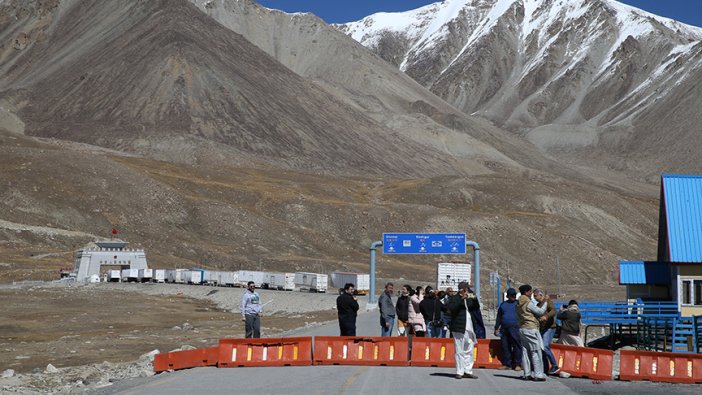 Pakistan-Çin arasındaki Khunjerab sınırı, 3 yıl aranın ardından tekrar ticarete açıldı
