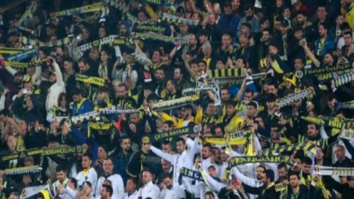 Kadıköy'de Fenerbahçe taraftarlarından ‘Yönetim istifa!’ sesleri