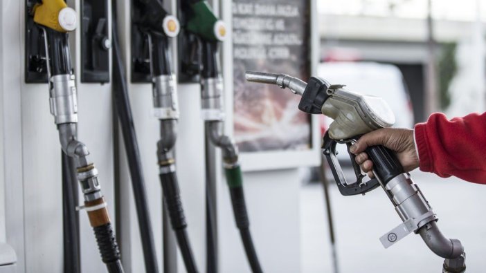 Zam ve indirimlerin ardından benzin ve motorinde son fiyatlar açıklandı