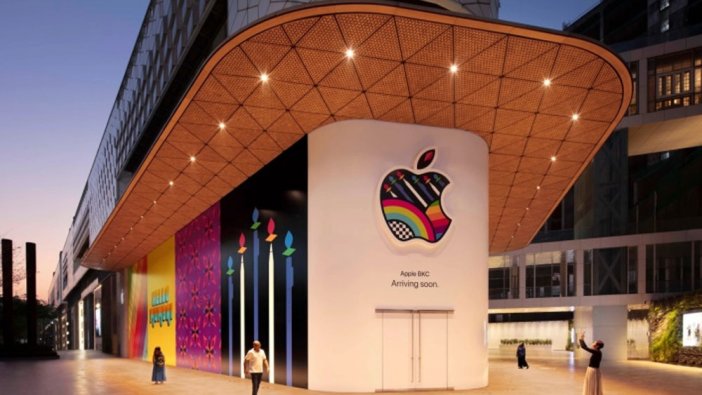 Teknoloji devi Apple Hindistan'da ilk mağazasını açıyor