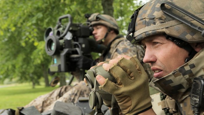 Letonya'da zorunlu askerlik yasası değişti!
