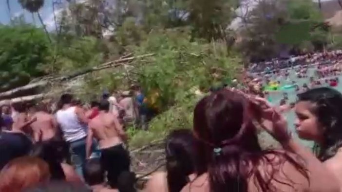 Ağaç devrilmesi sonucu 1 bebek öldü, 12 kişi yaralandı