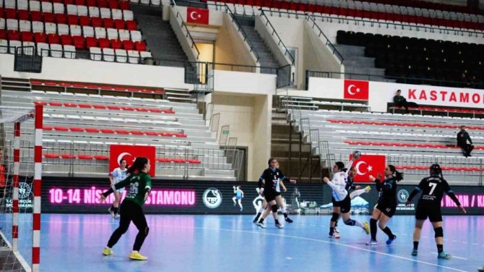 Hentbolda Yıldız Kızlar Türkiye Şampiyonası devam ediyor