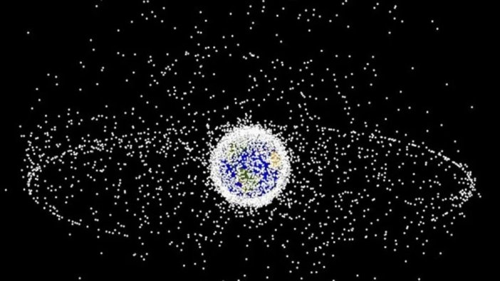 Yörüngedeki uzay çöpleri tehlike oluşturuyor