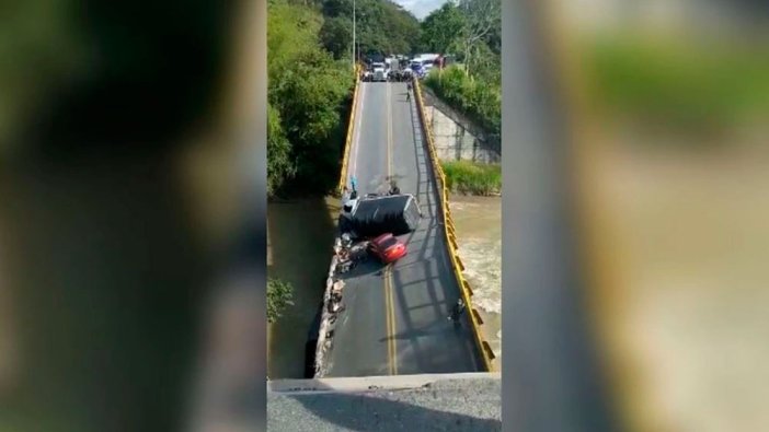 Kolombiya'da köprü faciası: 2 polis yaşamını yitirdi!