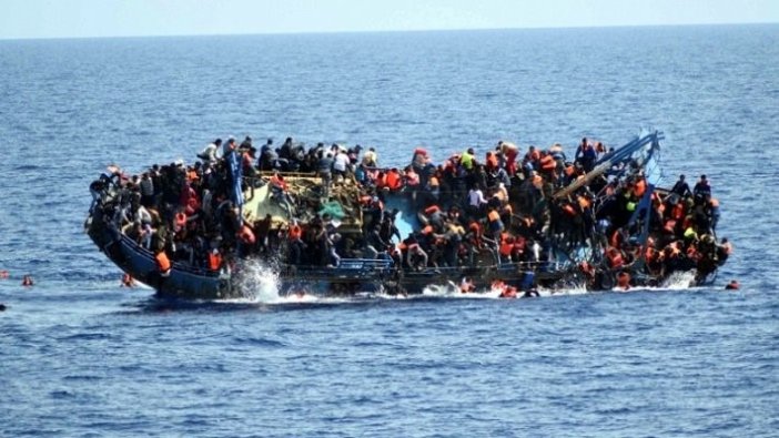 Tunus'ta göçmen teknesi battı