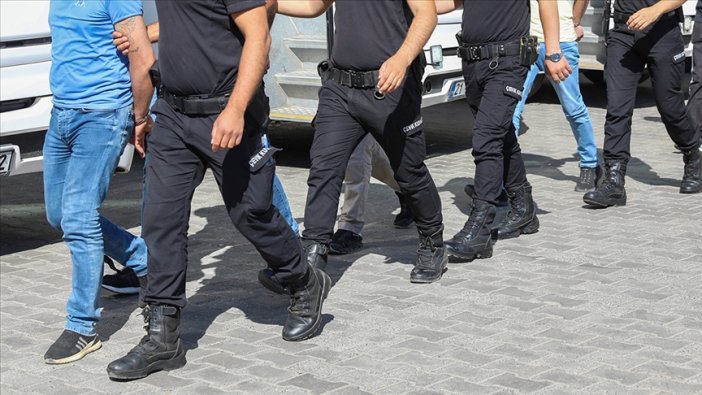 Diyarbakır'da kökünü kurutma operasyonu: 131 gözaltı!